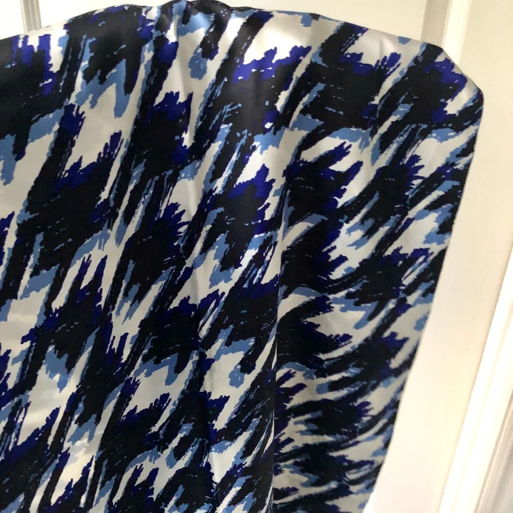 Banana Republic Large 100% Silk Blue and White Printed Scarf